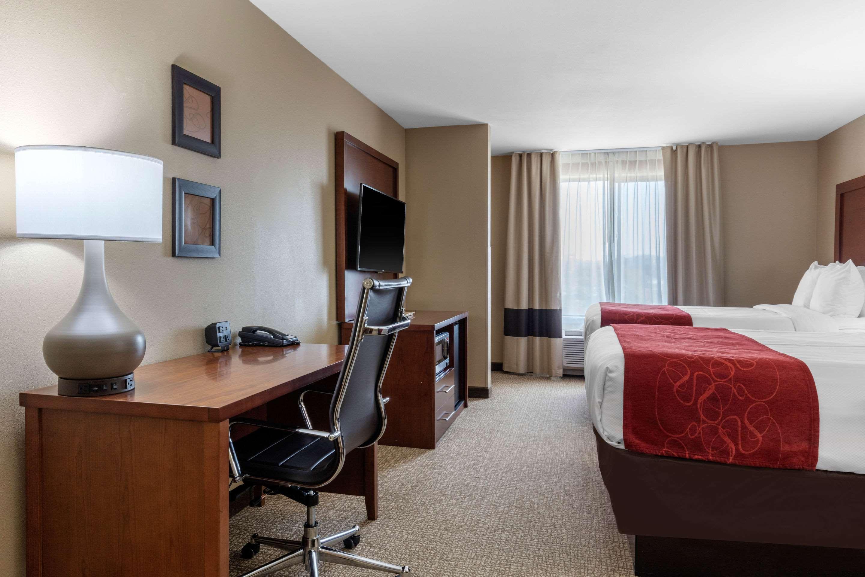 Comfort Suites Pelham Hoover I-65 Exterior photo