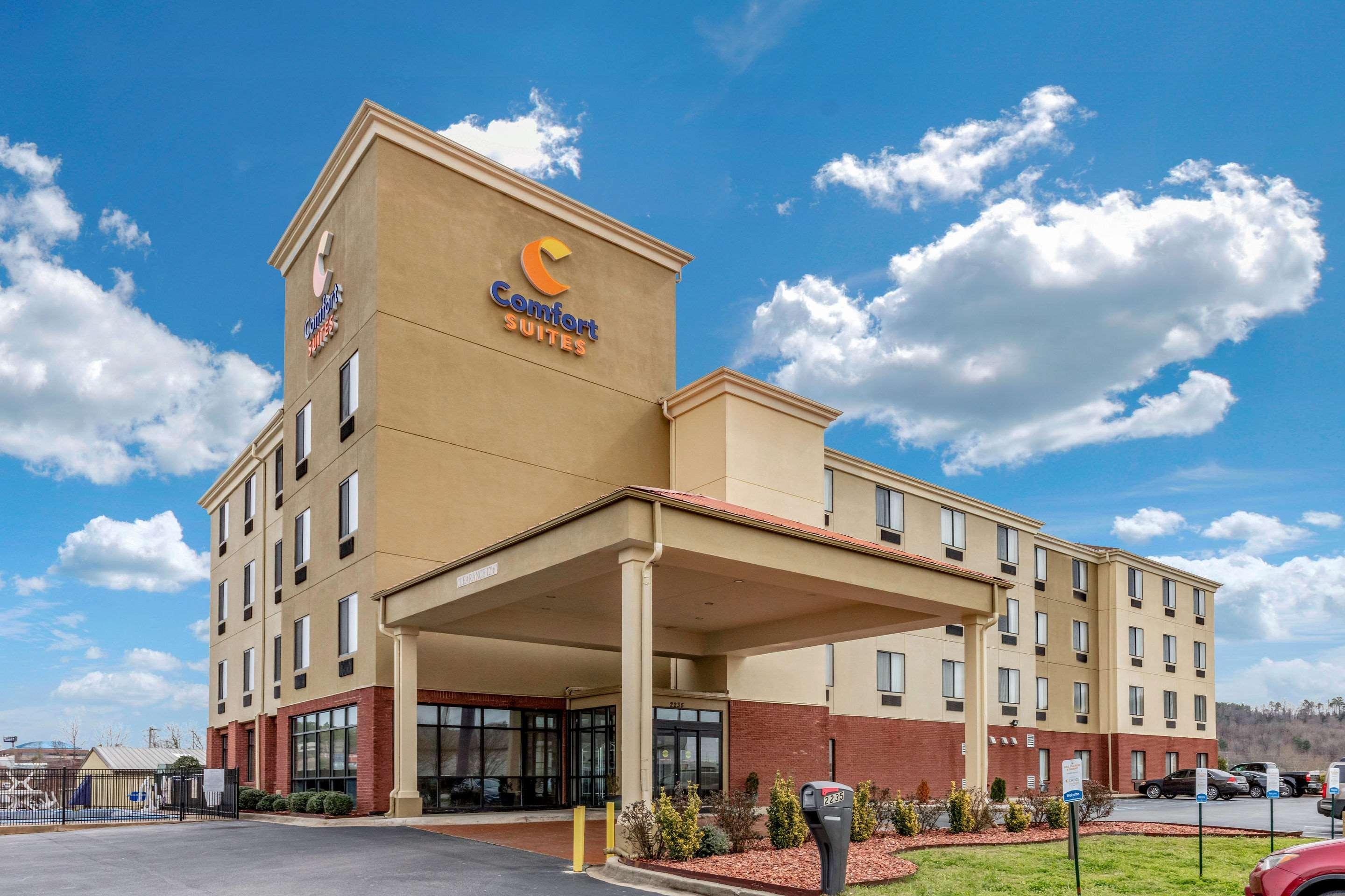 Comfort Suites Pelham Hoover I-65 Exterior photo