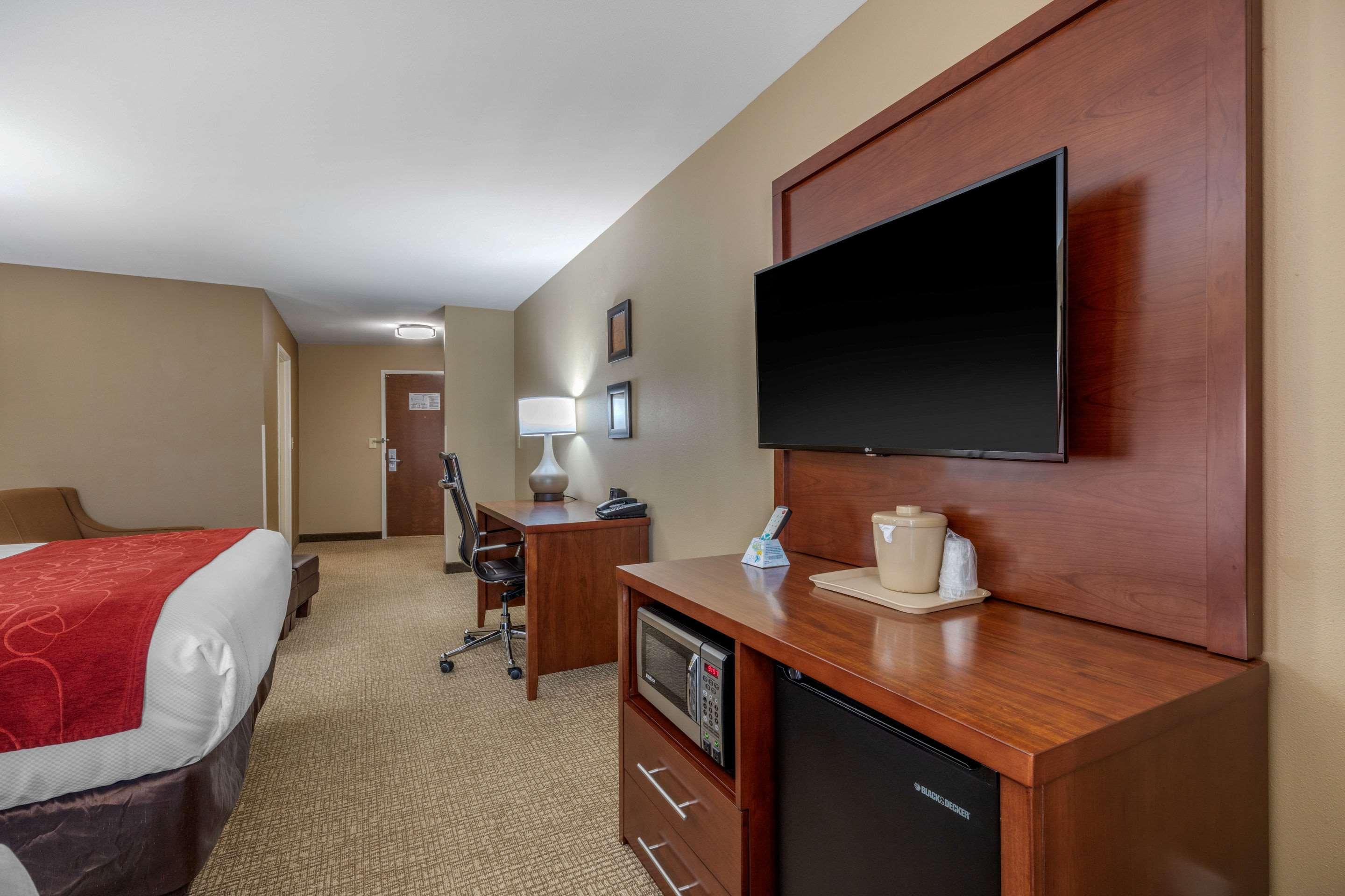 Comfort Suites Pelham Hoover I-65 Exterior photo
