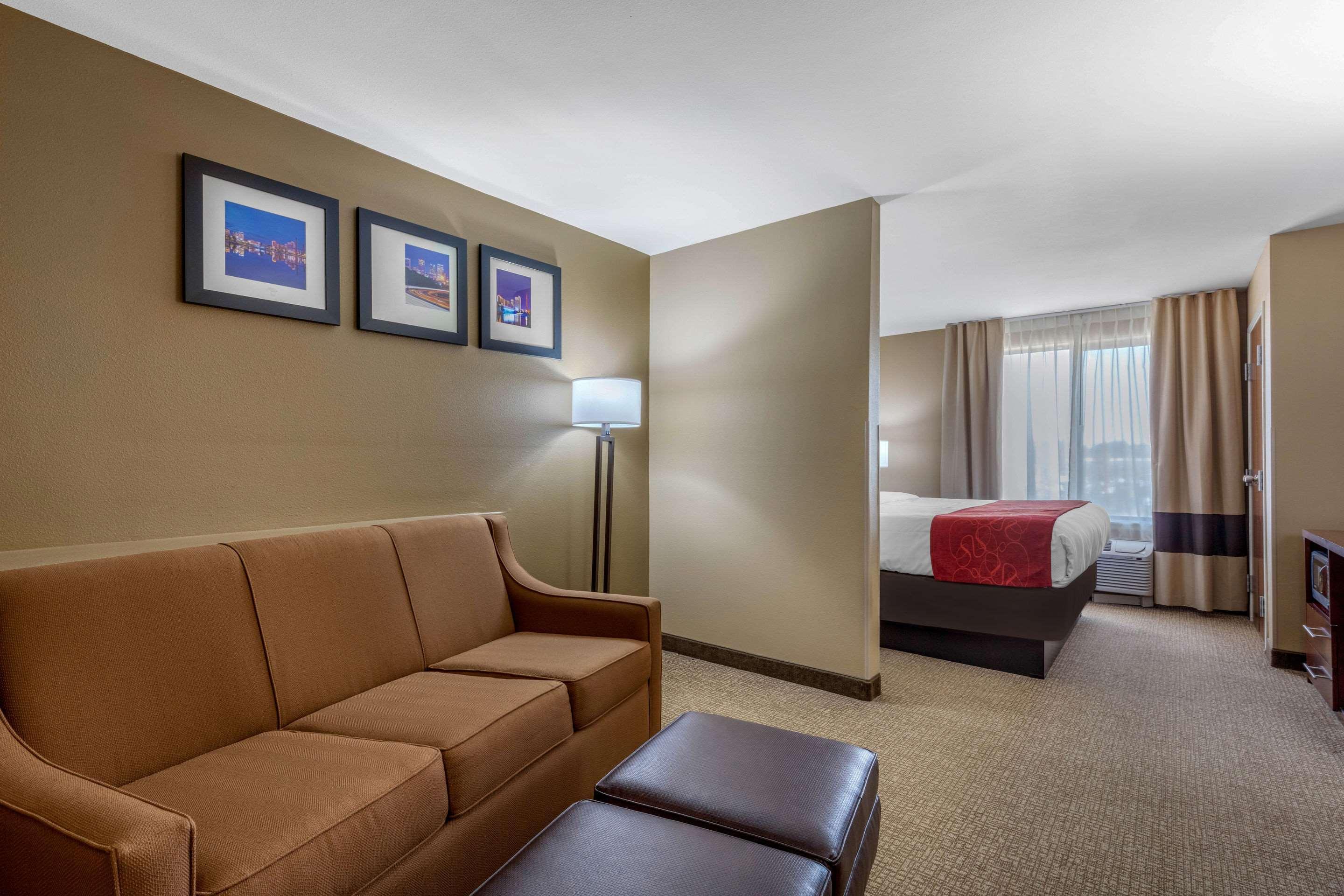 Comfort Suites Pelham Hoover I-65 Exterior photo